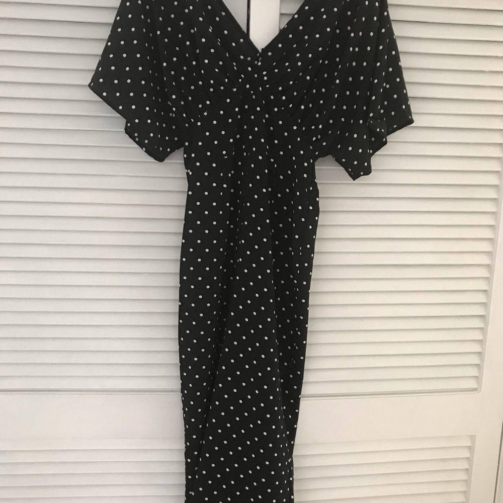 ASOS DESIGN Tea Jumpsuit in Polka Dot (sz 4) - Picture 4 of 4